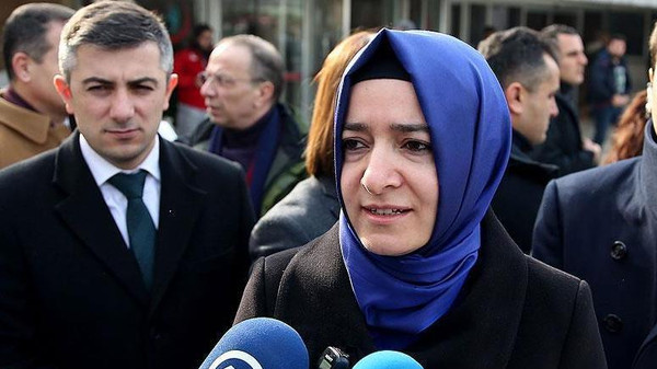 احتجاز وزيرة الأسرة التركية في روتردام