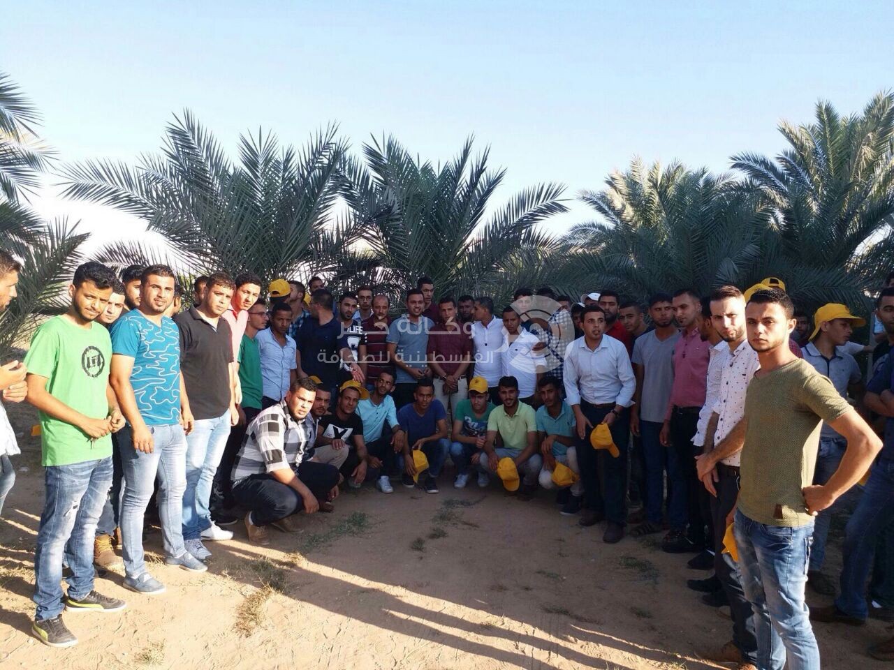 بالصور: شبيبة "فتح" تزور طلبة الثانوية العامة الناجحين بالمحافظة الوسطى