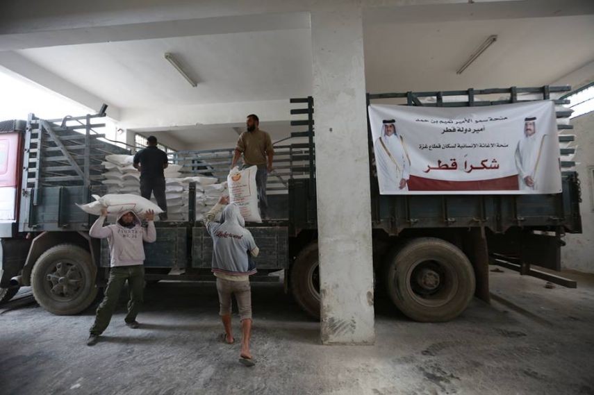 بالصور: "التنمية الاجتماعية" توزّع مساعدات على الأسر الأشد فقرًا بغزة 
