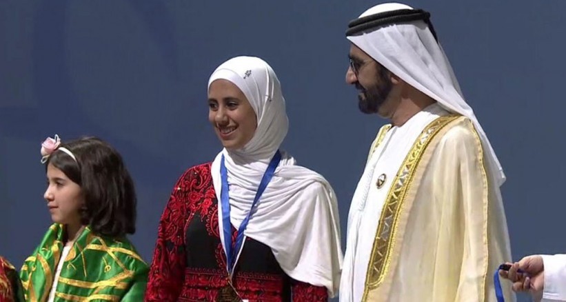 الفلسطينية عفاف شريف تحصد لقب بطل تحدي القراءة العربي