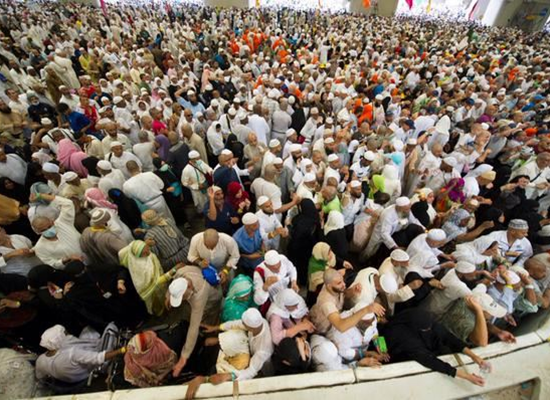 في ثاني أيام التشريق.. الحجاج يواصلون رمي الجمرات