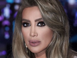 صورة إطلالة مايا دياب الغريبة تحدث ضجة على انستقرام!