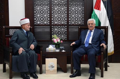 الرئيس يستقبل مفتي القدس والديار الفلسطينية