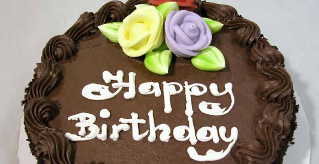 طريقة عمل تورتة الشيكولاتة بالشرح والتفصيل