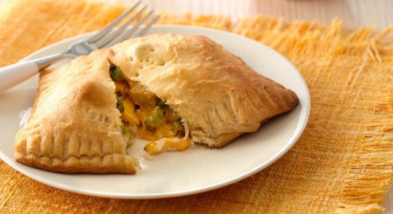 باف باستري بالدجاج والجبن