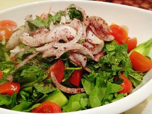 سلطة البقلة