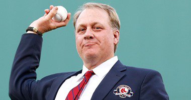 شبكة أمريكية تعاقب محللا رياضيا بعد تشبيه المسلمين بالنازيين