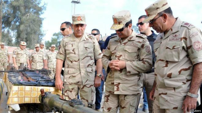 لأول مرة .. أحكام بسجن 26 ضابطا بالجيش المصري بتهمة التخطيط لانقلاب عسكري