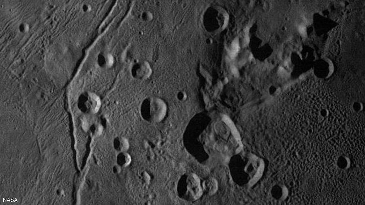 اكتشاف "محيط" تحت أرض بلوتو