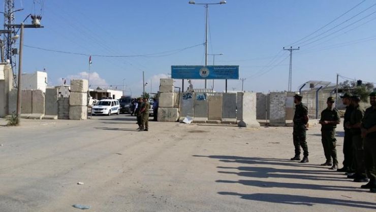 فتح : تطالب حماس بإجابة عن سبب منع عضو مجلسها الثوري من السفر لرام الله