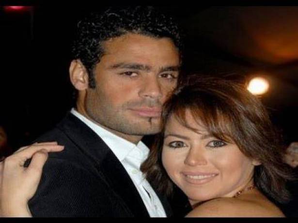 لقاء الخميسي لم ترتدِ قميص النوم ليلة زفافها لهذا السبب!