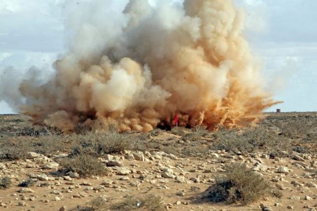 استشهاد ضابط مصري وإصابة آخر بتفجير مدرعة في سيناء