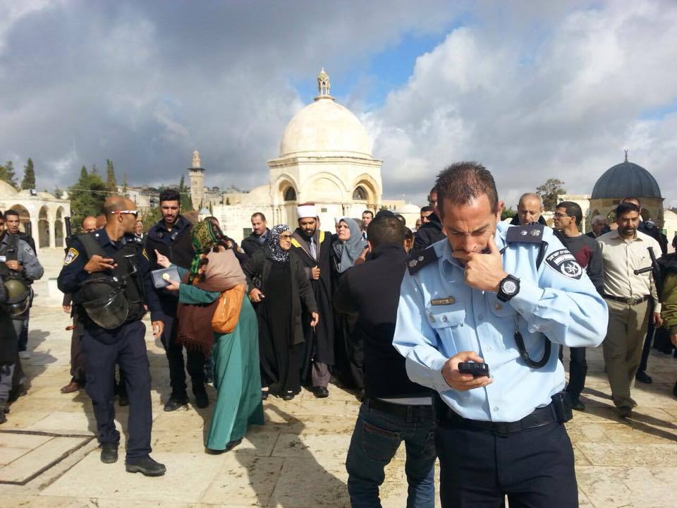اقتحامات واعتقالات داخل المسجد الأقصى
