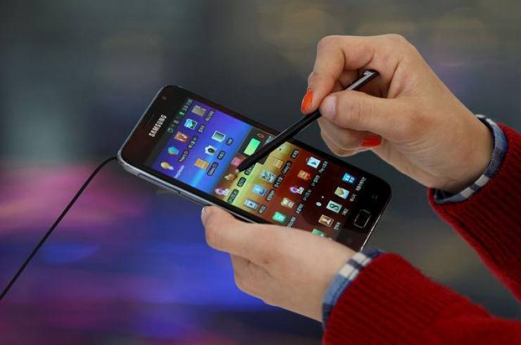 هاتفك الشخصي يراقبك و يسجل كل مكان تذهب إليه