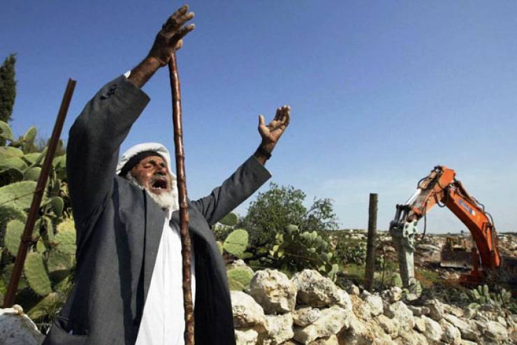 مصادرة الاحتلال للأراضي الفلسطينية شكل من أشكال تفريغ الوجود الفلسطيني