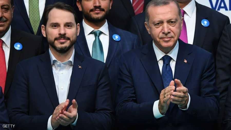 "أردوغان" يعين صهره بمجلس الشورى العسكرى بعد إعادة هيكلته