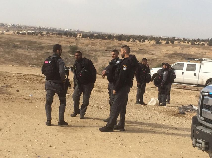 بالصور: الاحتلال يهدم قرية العراقيب بالنقب للمرة الـ107