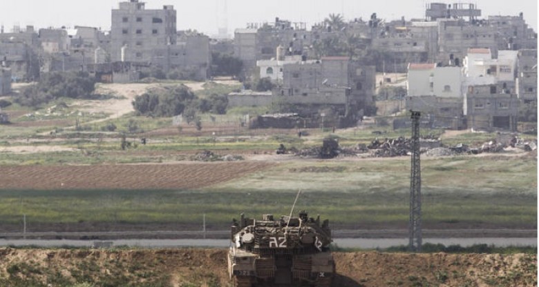 إصابة مزارع فلسطيني برصاص الاحتلال شرق خانيونس