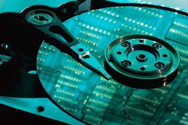 "جاسوس يساوي مليار دولار" !