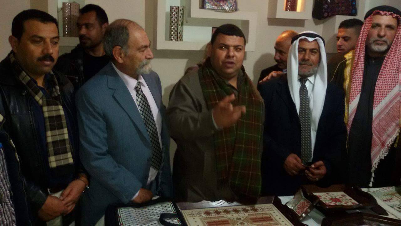 كتلة التحرير للفنانين التشكيلين تختتم معرض التغريبة الفلسطينية