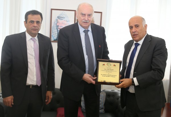 الرجوب يبحث مع الاتحاد البولندي أحدث الأساليب التدريبية لتأهيل مدربين فلسطينيين