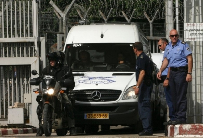 إصدار أمر اعتقال إداري بحق النائب "دحبور"