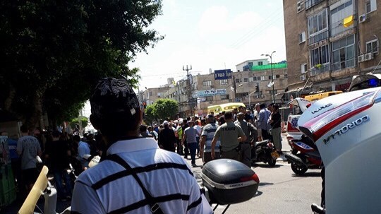 بزعم تنفيذه عملية طعن