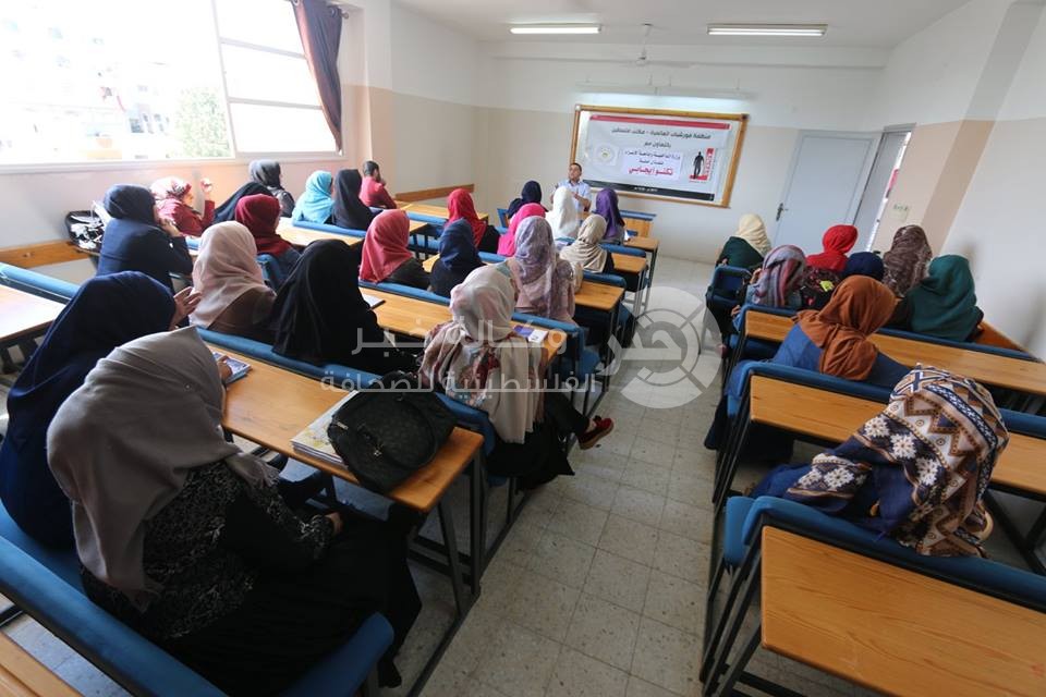 بالصور: فور شباب "مكتب فلسطين" تُنظم مبادرة توعوية بعنوان "تكنو ايجابي"