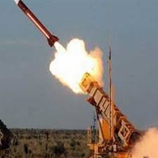 الطيران السعودي يعترض صاروخاً حوثياً باتجاه نجران