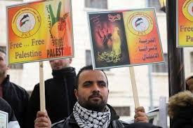 وقفة تضامنية مع الأسير "الحمور" في بلدة جبع بجنين