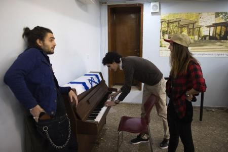 7900 فرنسي يهودي انتقلوا إلى إسرائيل في 2015