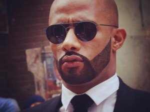 فيديو محمد رمضان يكشف حقيقة ملكيته للدولارات