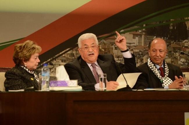 مركزية فتح تشيد بجهود مصر لإنهاء الانقسام واستعادة الوحدة الفلسطينية