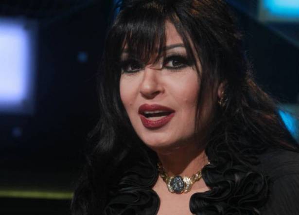 بالصور : الموت يفجع الراقصة المصرية فيفي عبده