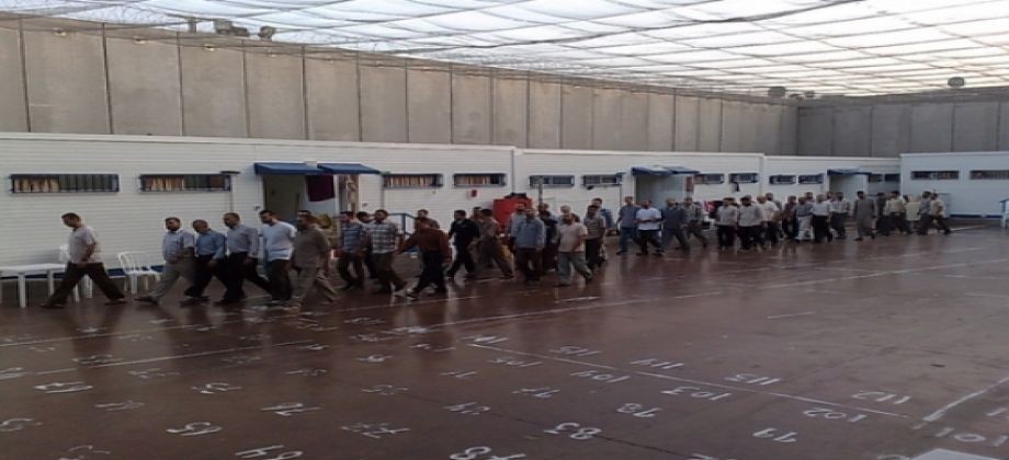 بعد منعهم لساعات