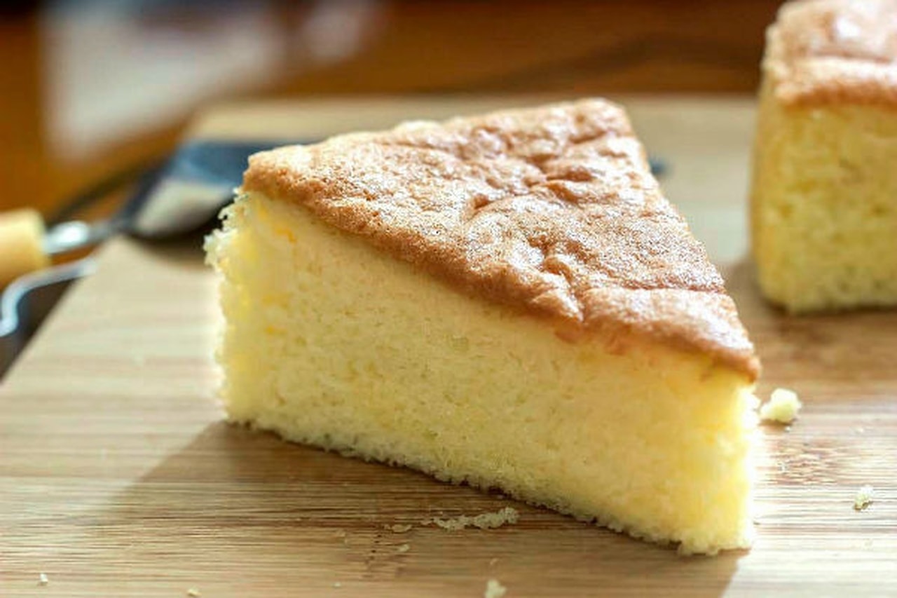 كيكة الحليب الساخن الهشة