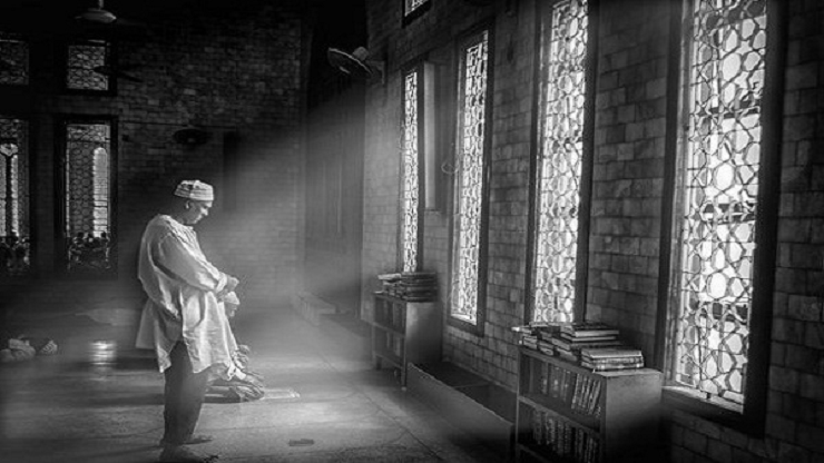 بالفيديو : هل تعلم ما هو الفرق بين صلاة الفجر وصلاة الصبح؟