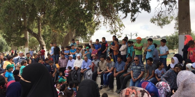 بالفيديو والصور ... مكفوفون من الخليل يزورون المسجد الأقصى