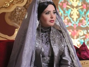 كيف بررت صابرين ارتداءها لـ"الباروكة"؟