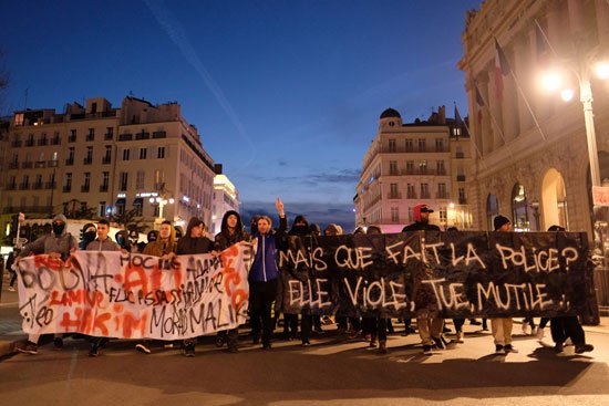 بالصور: تظاهرات في مرسيليا احتجاجاً على انتهاكات الشرطة الفرنسية