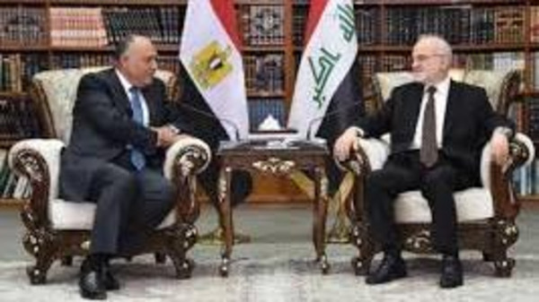 وزير الخارجية العراقي يستقبل شكري لبحث العلاقات الثنائية