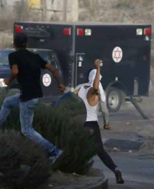 بالصور: إصابة سيدة برصاص مطاطي إثر اقتحام بلدة الرام
