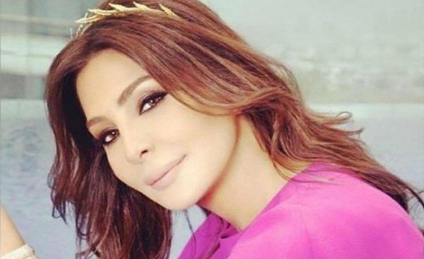 إليسا تكشف عن الصورة الثانية من كليب “حالة حب”