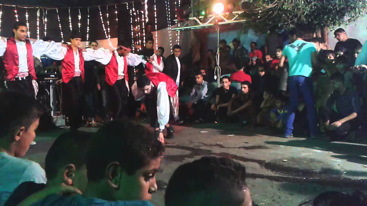 قرار منع الحفلات من شوارع غزة يثير غضب الشبان .. واقتراح بتحديد صالات بالمجان لإقامة السهرات فيها