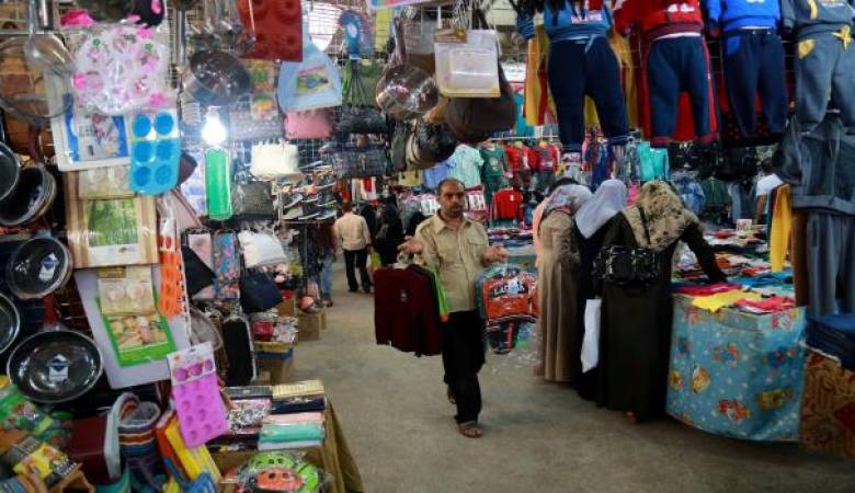 بلدية خانيونس تنظم قرعة علنية لسوق البسطات الجديد