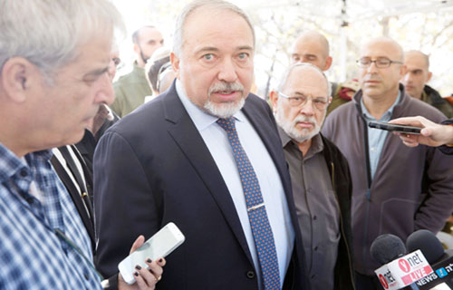 ليبرمان يؤكد الرسائل الإسرائيلية