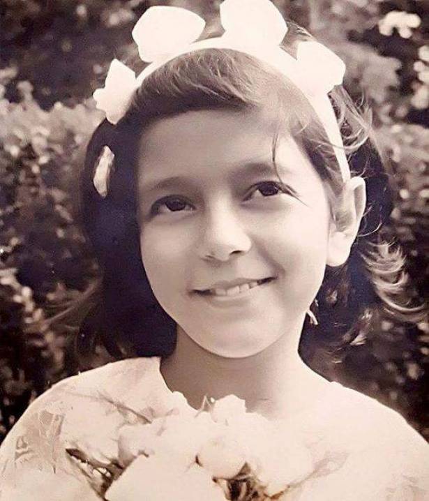 لن تصدقوا من تكون الفنانة الشهيرة صاحبة الصورة