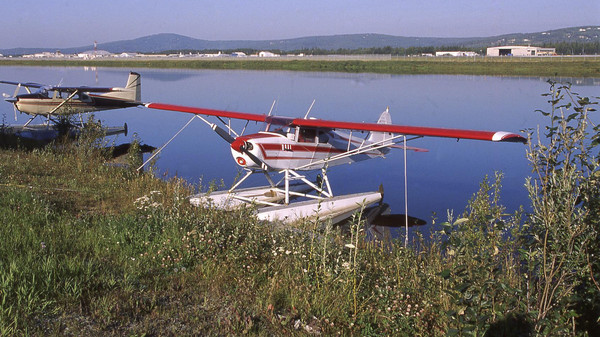 مقتل 5 أشخاص جراء تصادم طائرتين جنوب غربي ولاية ألاسكا