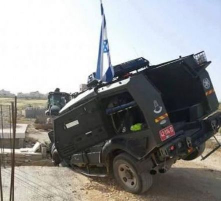 إصابة جنديين "إسرائيليين" إثر انقلاب مركبتهم قرب رام الله