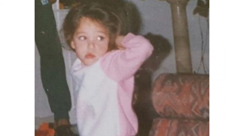 بالصورة : هل تعرفون هذه الطفلة أي نجمة عربية أصبحت الاَن ؟